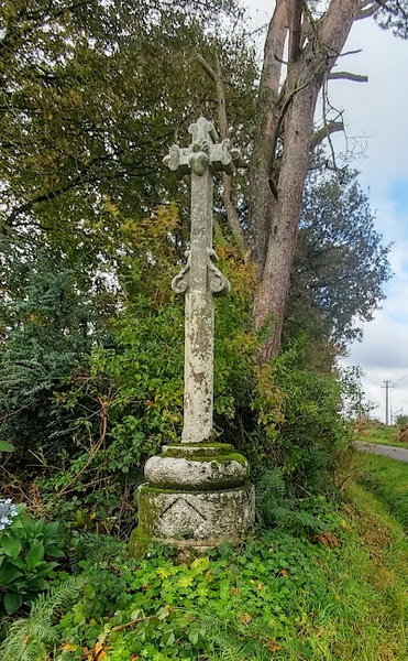 Croix Monstrougan